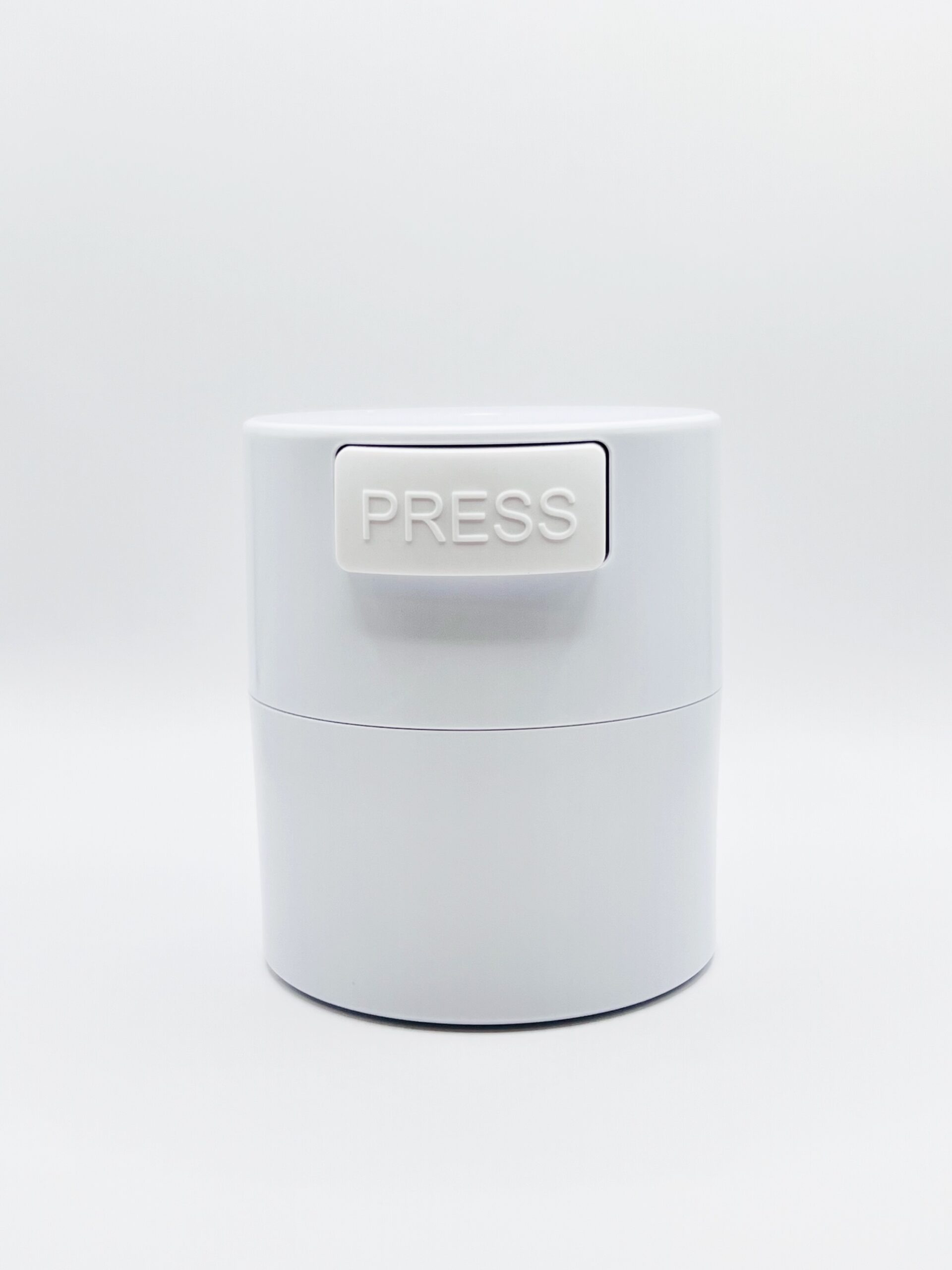 White vacuum sealed container